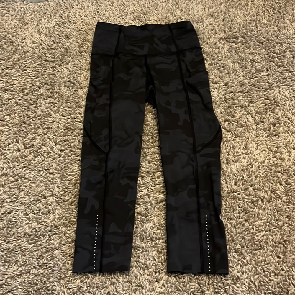 Lululemon black camouflage capris leggings.  Size 2.